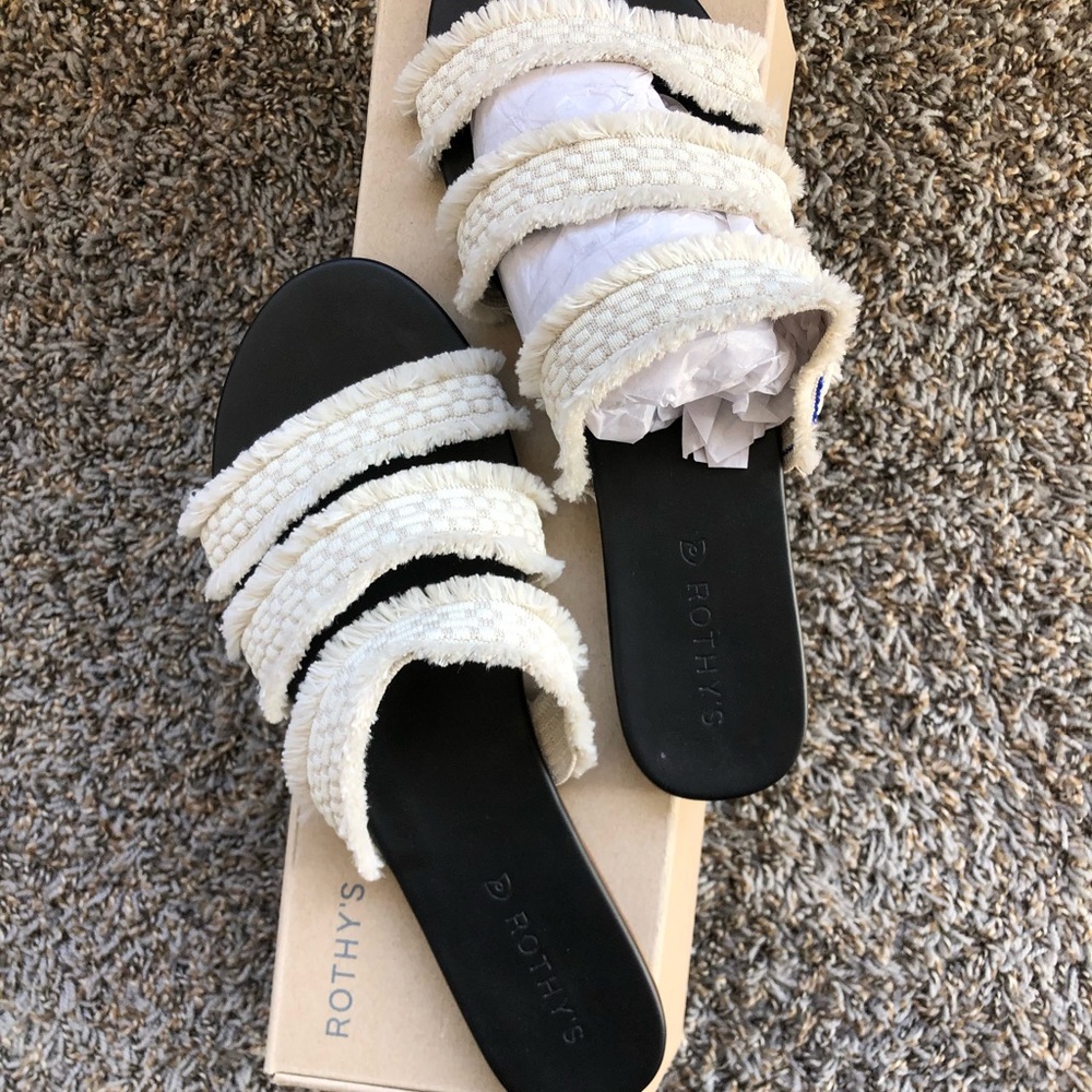 RETIRED ROTHY SANDALS! - Picture 5 of 8